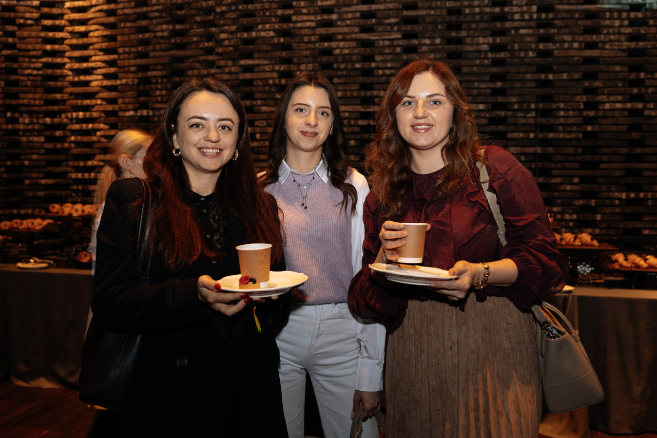 6D6A16536D6A1653.jpg