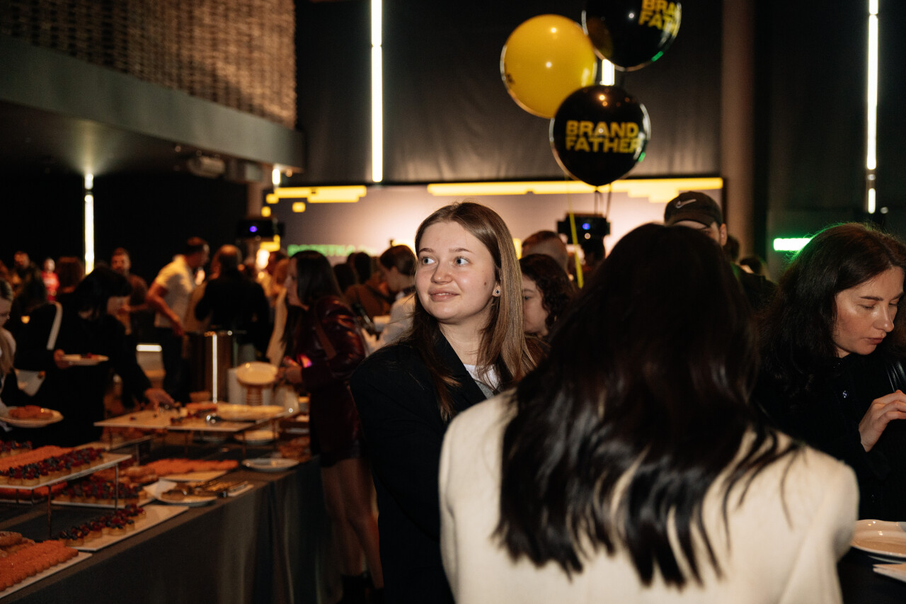 6D6A16306D6A1630.jpg