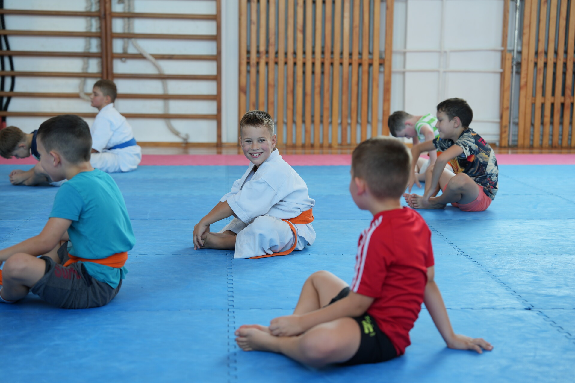 Karate Training Session: Live Coverage