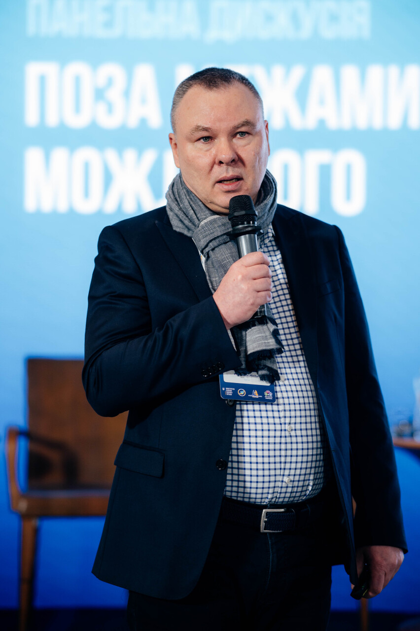 85Z_0429.jpg