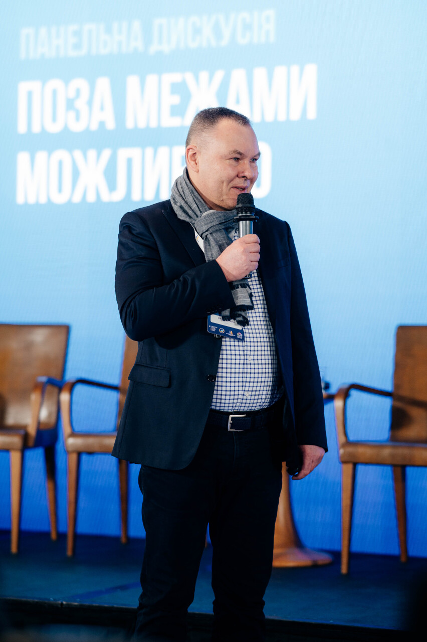 85Z_0372.jpg