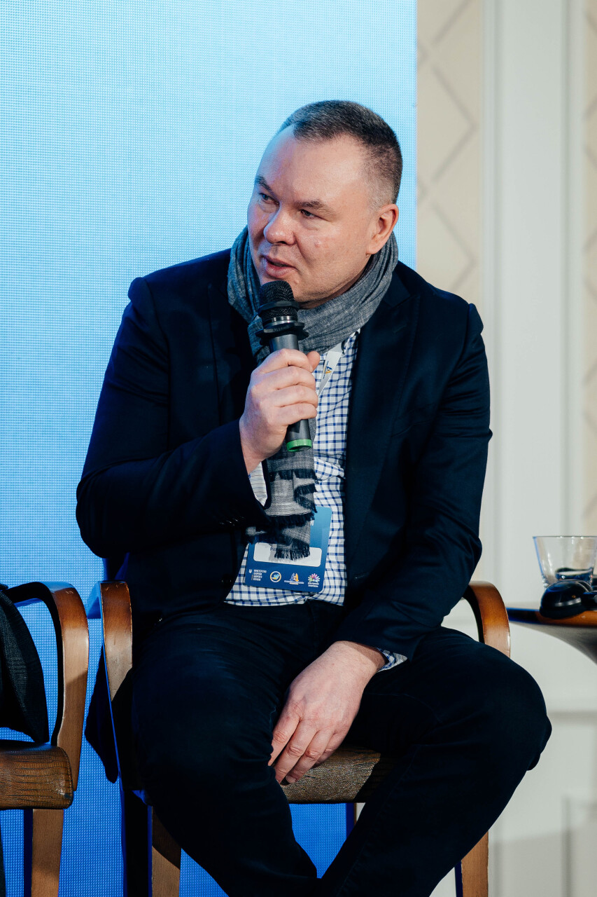 85Z_0957.jpg