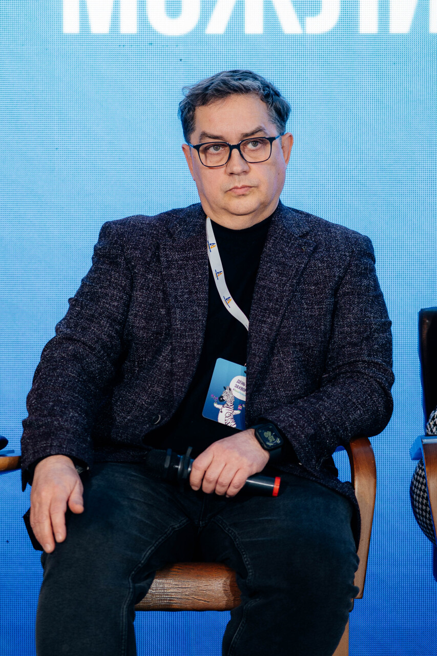 85Z_1990.jpg