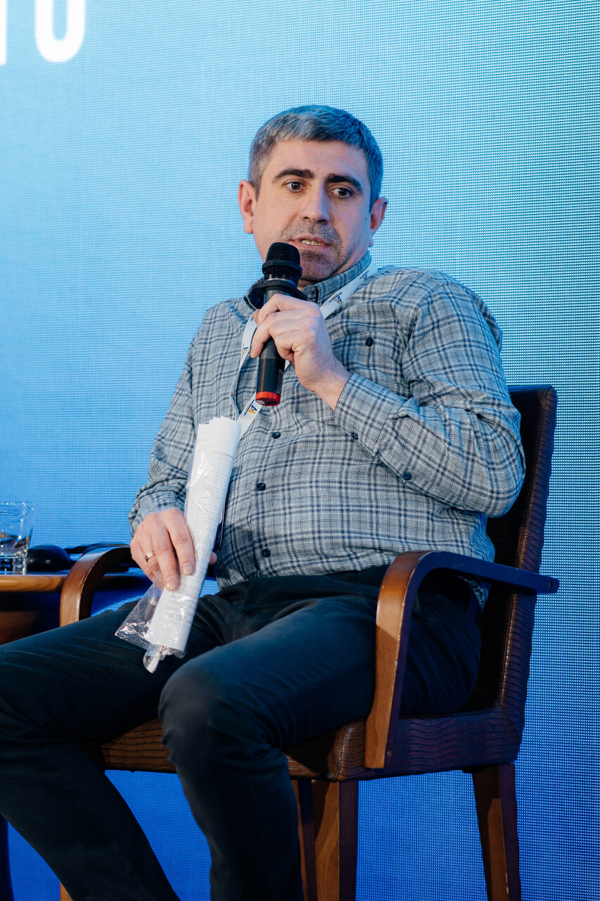 85Z_1338.jpg