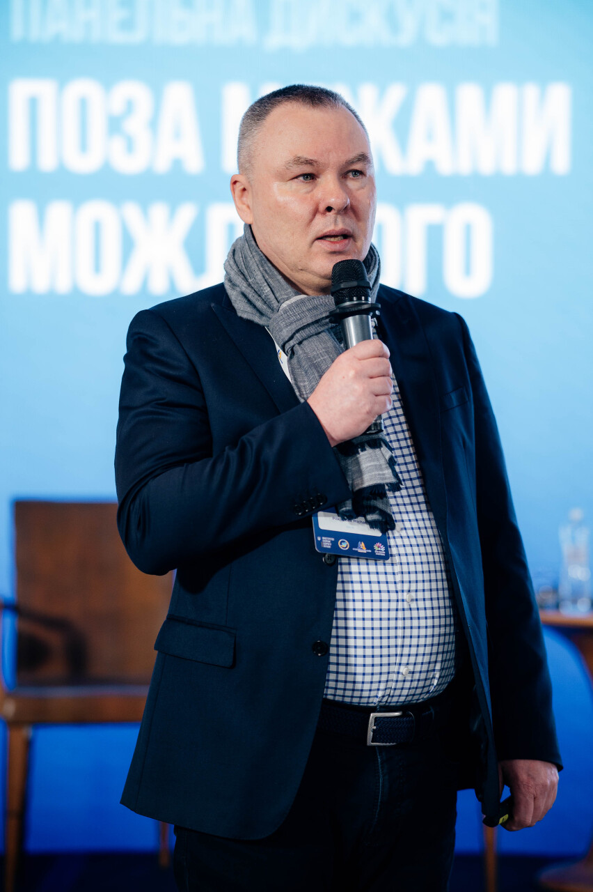 85Z_0432.jpg