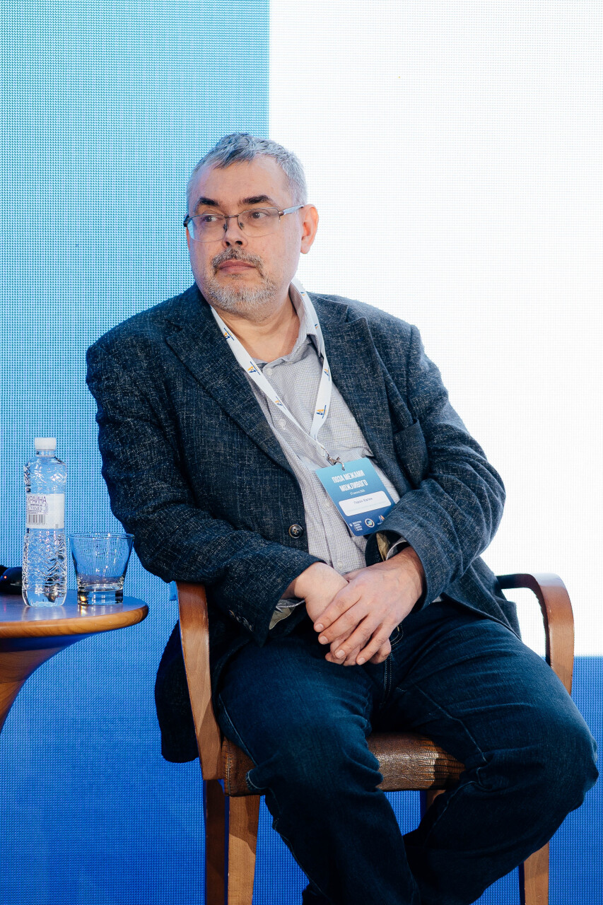 85Z_1906.jpg