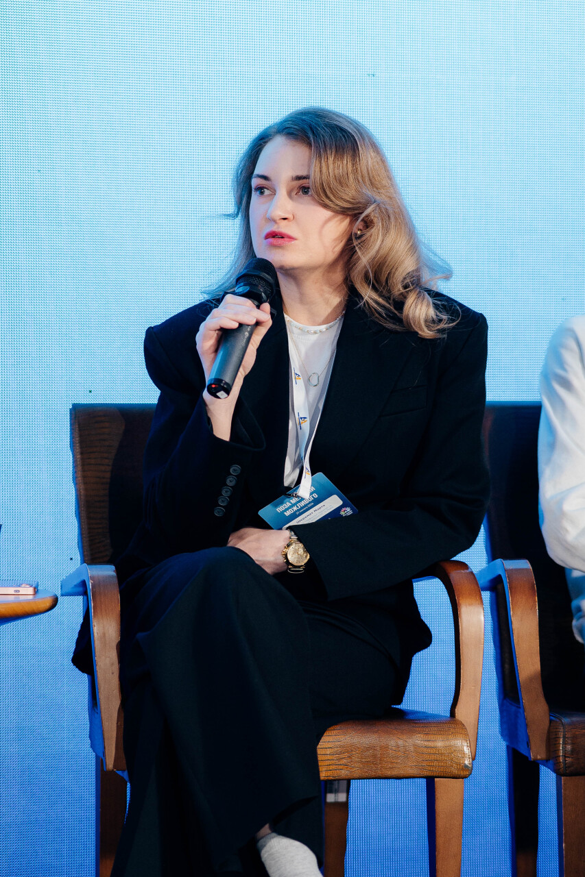 85Z_1734.jpg
