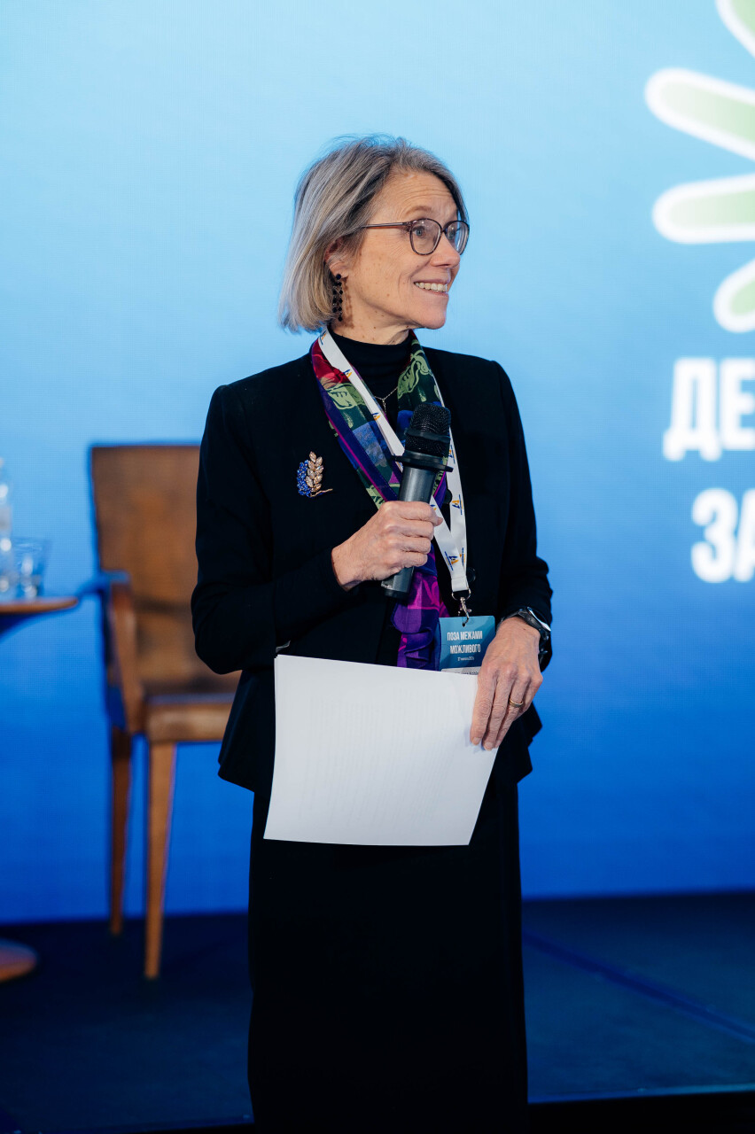 85Z_0540.jpg