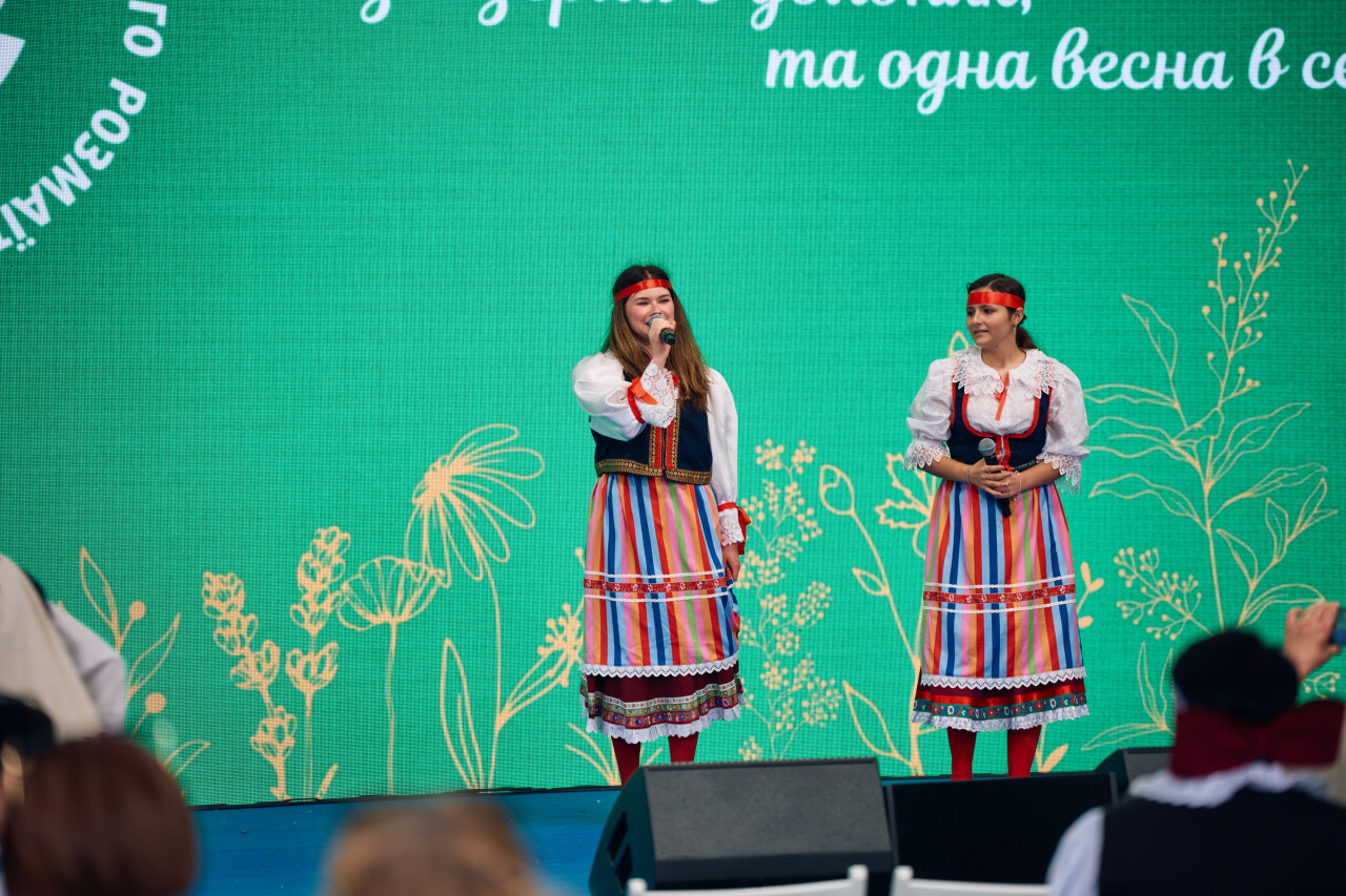 REJ_1600.jpg