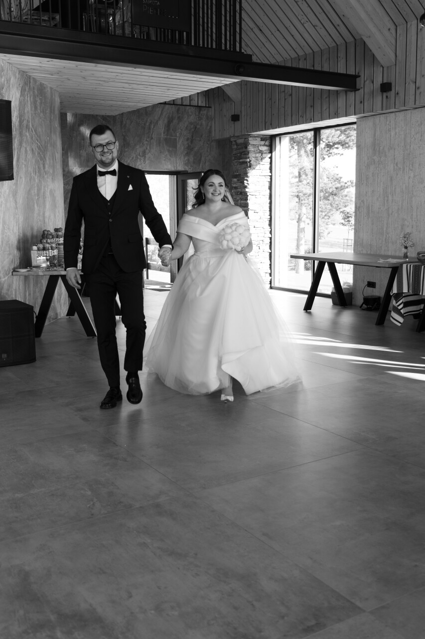 P1574882-2.jpg