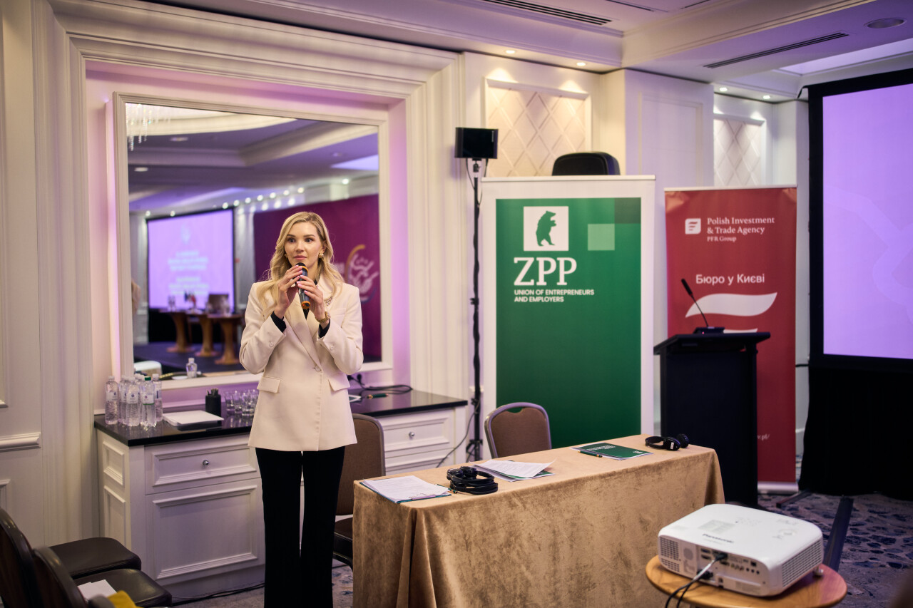 REJ889.jpg